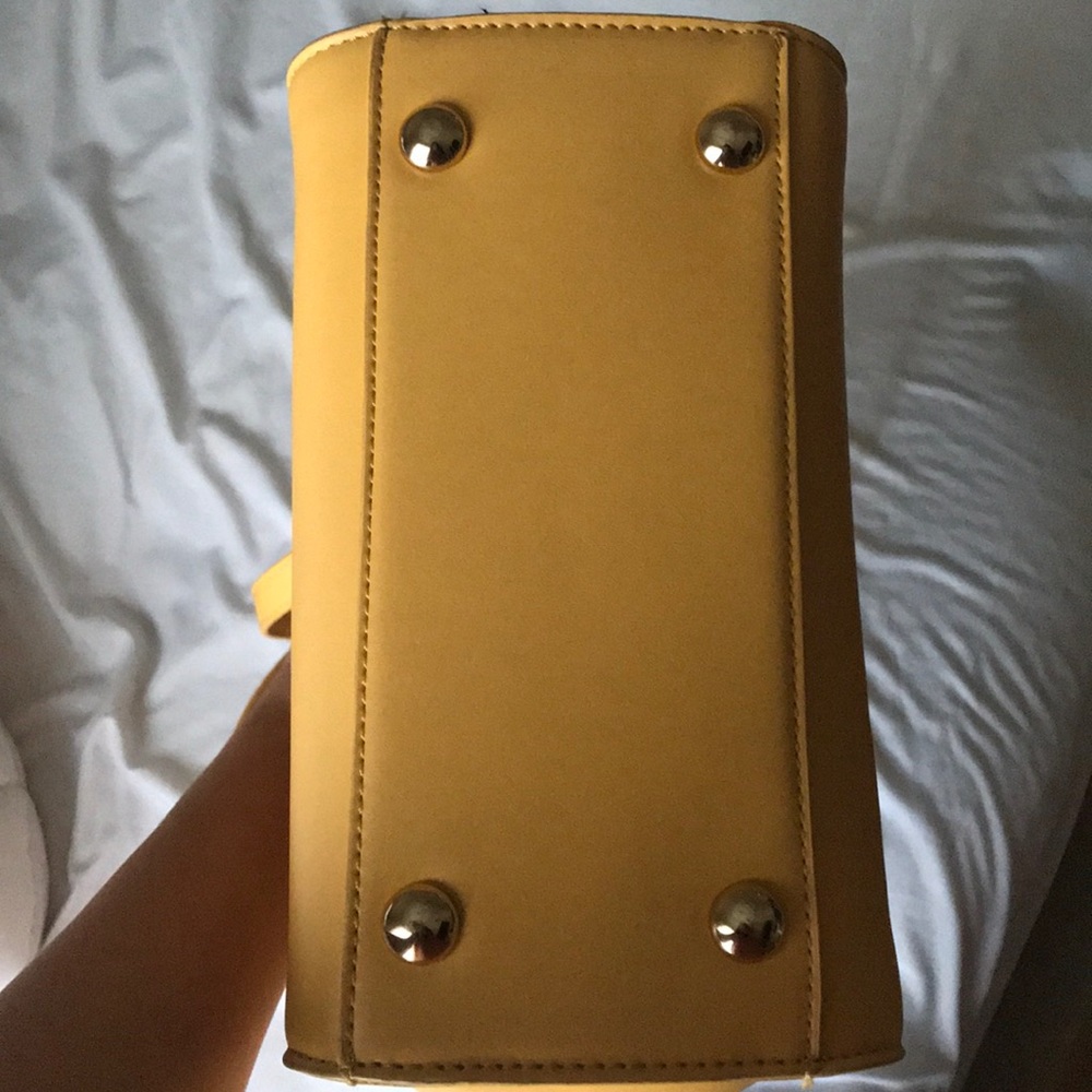 Yellow bag - Picture 8 of 8
